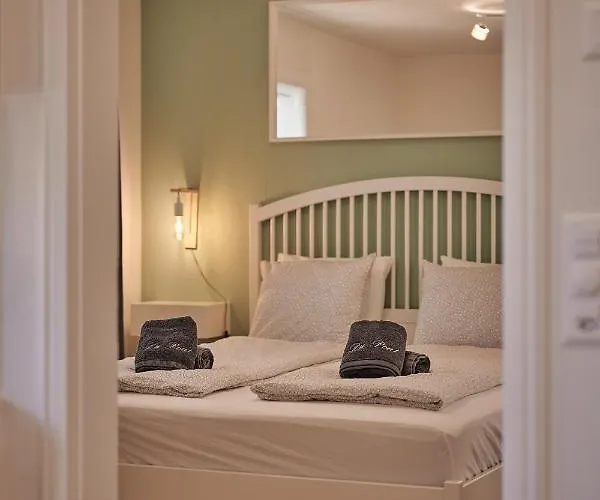 Center With Mountain View Апартаменти